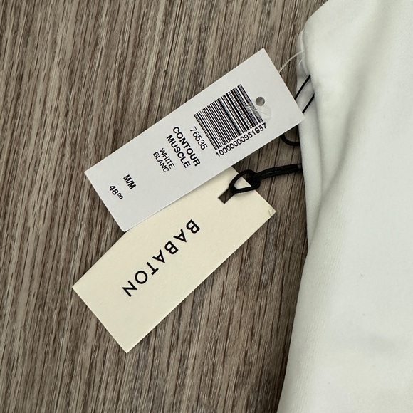 NWT Aritzia Babaton Bodysuit - Picture 2 of 3